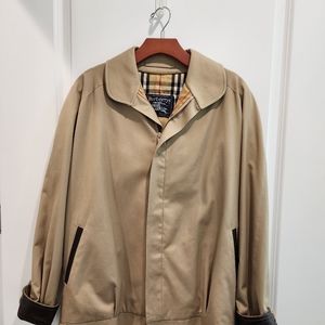 Vintage Burberry Men's Jacket. Zip front, fully lined. Made in England